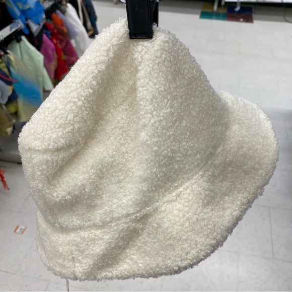 Ardene Bucket Hat - Picture 2 of 2